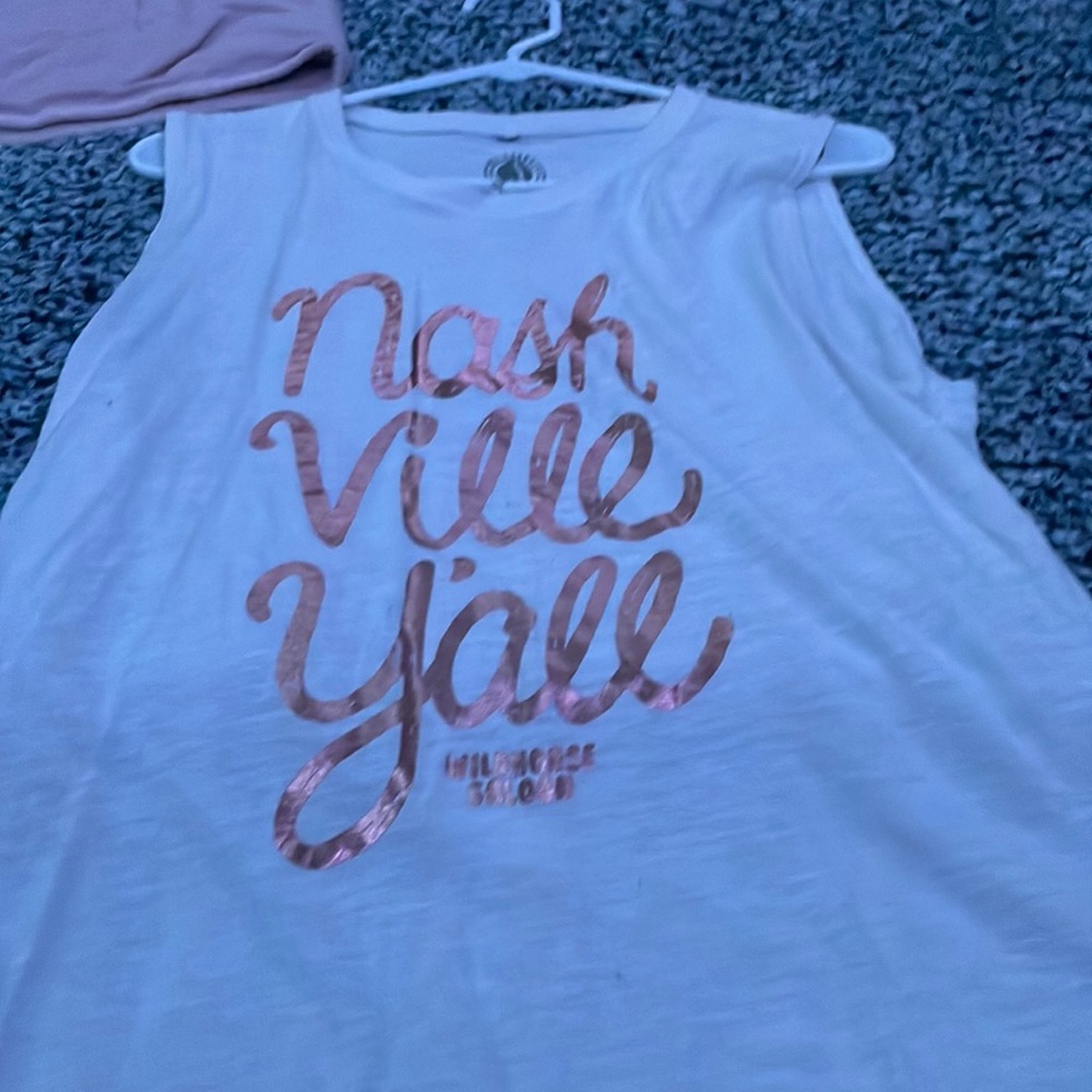 Cut off sleeves, cute little shirt, breathable